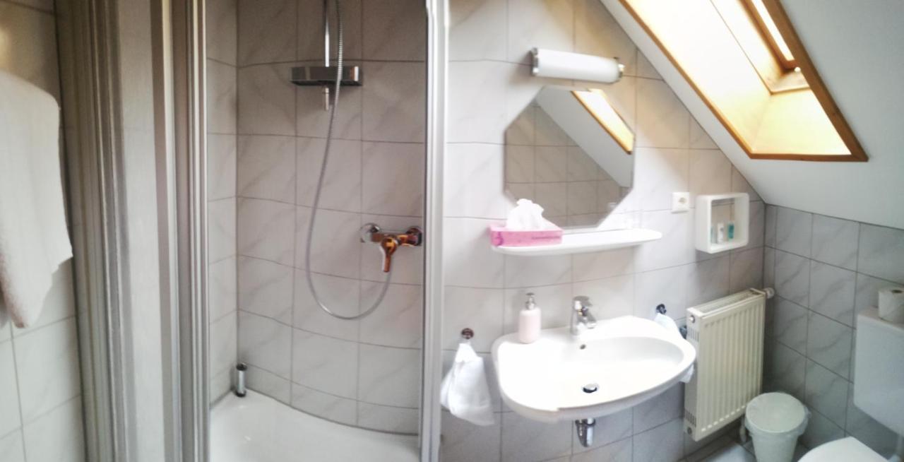 Gaststaette Liebl Wiesent Exterior foto